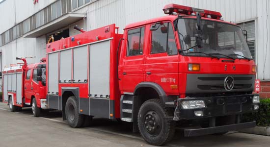 東風(fēng)145水罐(泡沫)消防車載液5噸