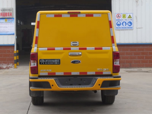 慶鈴皮卡四驅救險車(105KW)